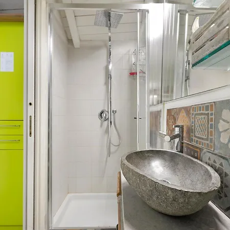 Un Terrazzo Nella Pigna - Happy Apartment