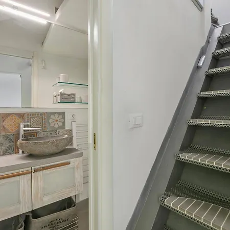 Un Terrazzo Nella Pigna - Happy Apartment *