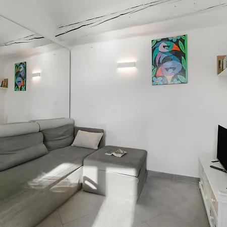 Un Terrazzo Nella Pigna - Happy Apartman San Remo
